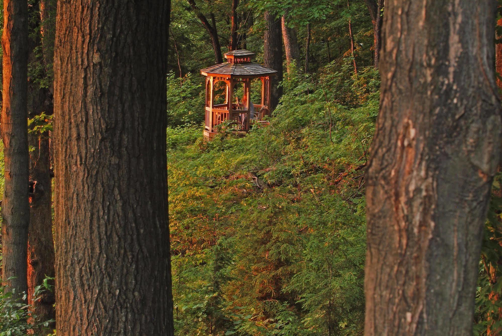 Mohican Lodge And Conference Center Perrysville Exterior photo
